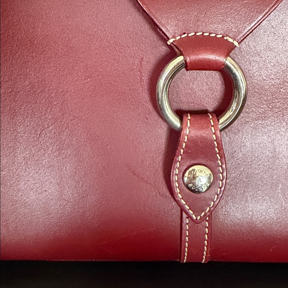 Dooney & Bourke Alto Ring Flap Italian Vachetta shoulder bag in red leather - Picture 6 of 13